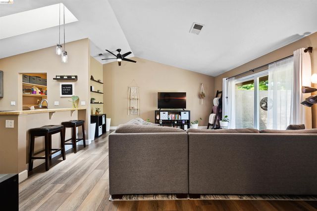 906 Villa Terrace, Brentwood, CA 94513