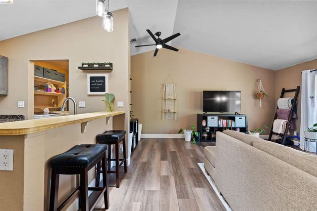 906 Villa Terrace, Brentwood, CA 94513