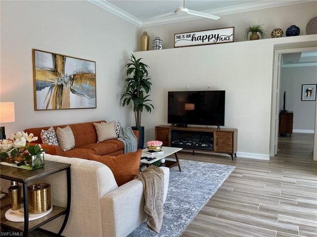 1628 Cayman CT 2, Naples, FL 34119