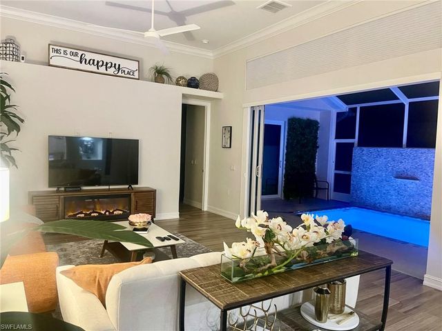 1628 Cayman CT 2, Naples, FL 34119