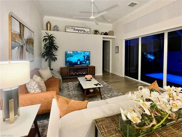 1628 Cayman CT 2, Naples, FL 34119