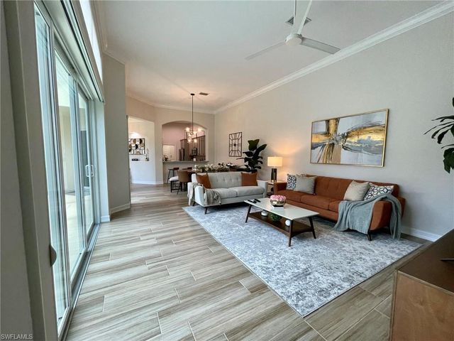 1628 Cayman CT 2, Naples, FL 34119