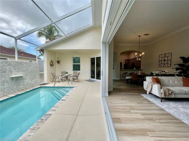 1628 Cayman CT 2, Naples, FL 34119