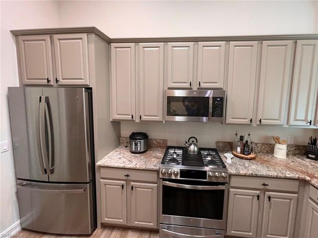 1628 Cayman CT 2, Naples, FL 34119