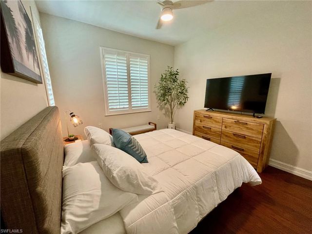 1628 Cayman CT 2, Naples, FL 34119