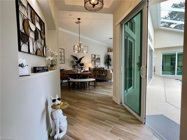 1628 Cayman CT 2, Naples, FL 34119