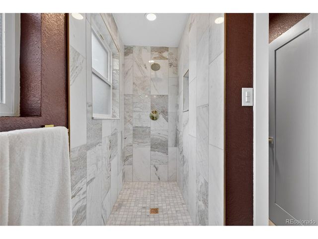 583 S Oneida Way, Denver, CO 80224