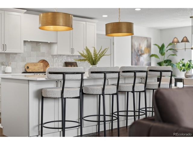 583 S Oneida Way, Denver, CO 80224