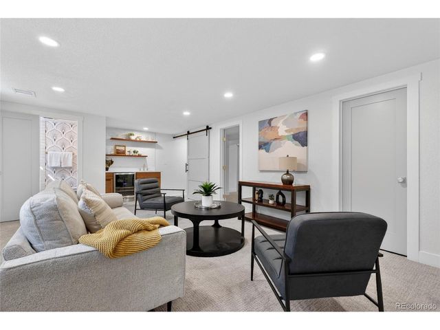 583 S Oneida Way, Denver, CO 80224