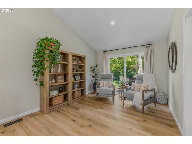 8020 Ne 101ST Cir, Vancouver, WA 98662