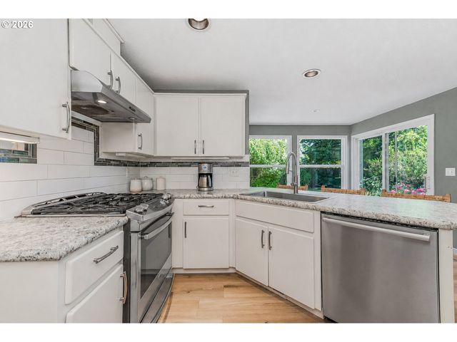 8020 Ne 101ST Cir, Vancouver, WA 98662