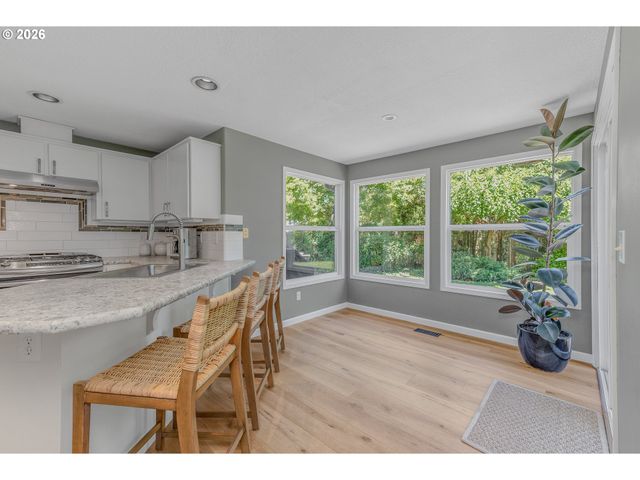8020 Ne 101ST Cir, Vancouver, WA 98662