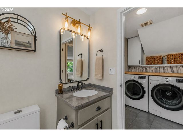 8020 Ne 101ST Cir, Vancouver, WA 98662