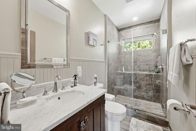 2817 24TH ST N, Arlington, VA 22207