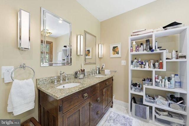 2817 24TH ST N, Arlington, VA 22207