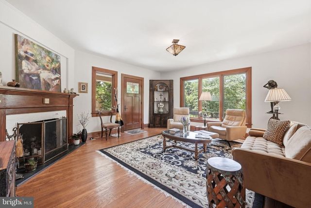 2817 24TH ST N, Arlington, VA 22207