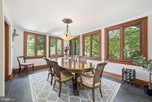 2817 24TH ST N, Arlington, VA 22207