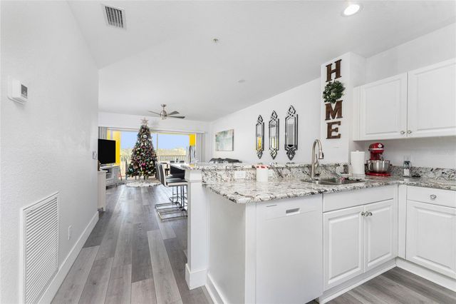 2140 HERON LAKE DRIVE 302, Punta Gorda, FL 33983