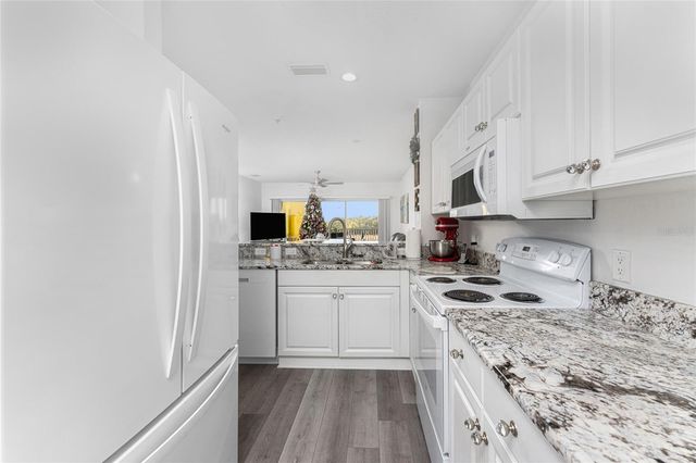 2140 HERON LAKE DRIVE 302, Punta Gorda, FL 33983