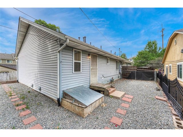 1158 S Navajo St, Denver, CO 80223