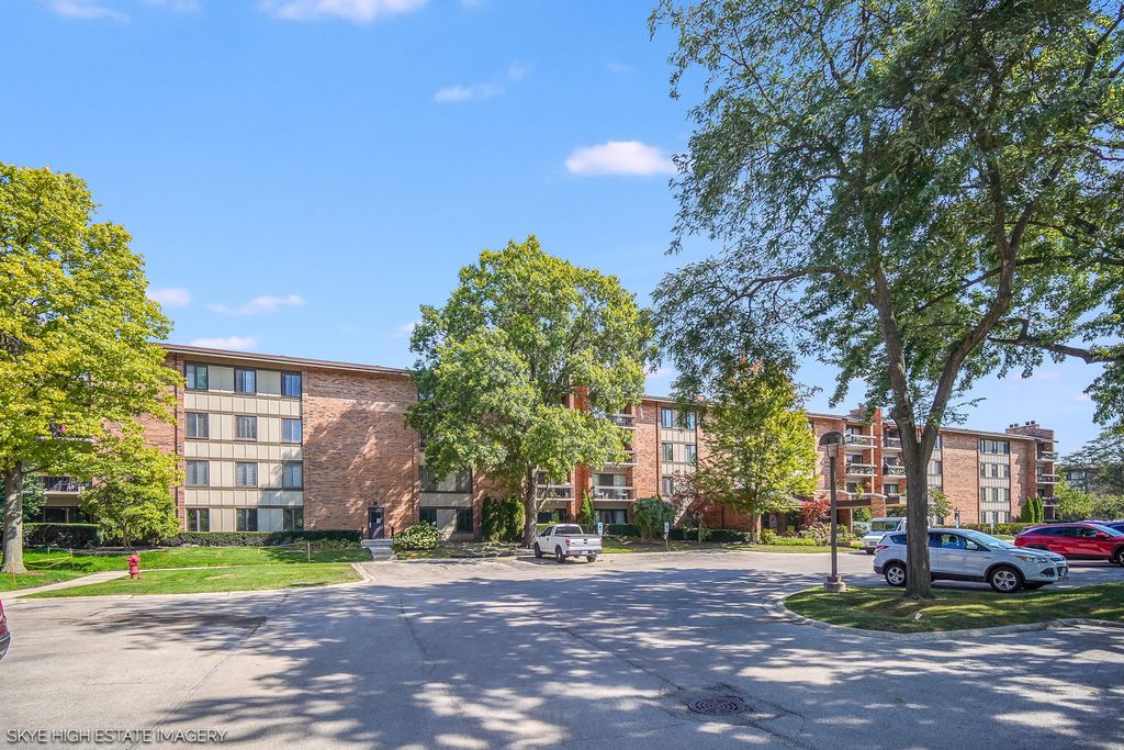 201 Lake Hinsdale Drive 303, Willowbrook, IL 60527