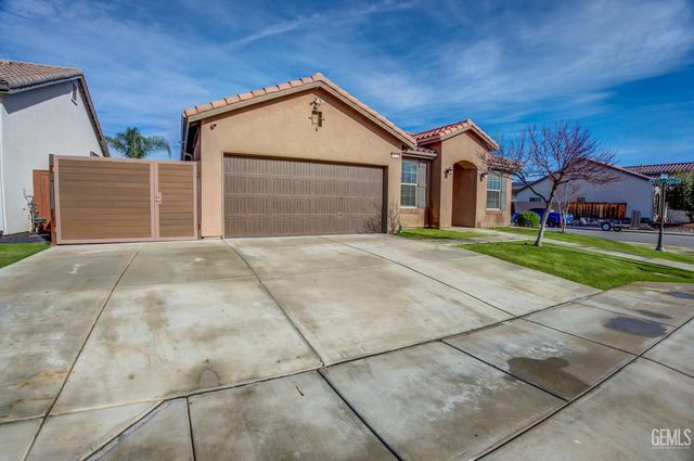 9128 Oak Garden Lane, Shafter, CA 93263