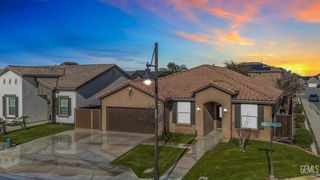 9128 Oak Garden Lane, Shafter, CA 93263