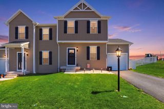 2674 BROWNSTONE DR #LOT 215, Dover, PA 17315