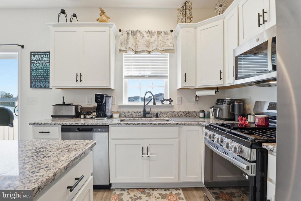 Image 11 of property listing at 2674 BROWNSTONE DR #LOT 215, Dover, PA 17315