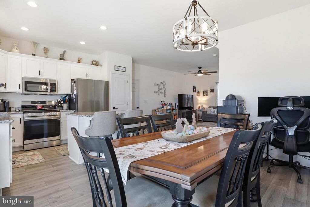 Image 13 of property listing at 2674 BROWNSTONE DR #LOT 215, Dover, PA 17315