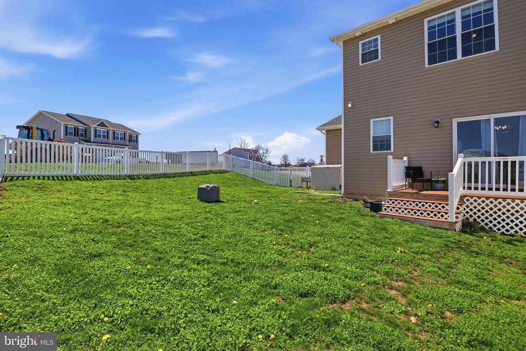 Image 31 of property listing at 2674 BROWNSTONE DR #LOT 215, Dover, PA 17315