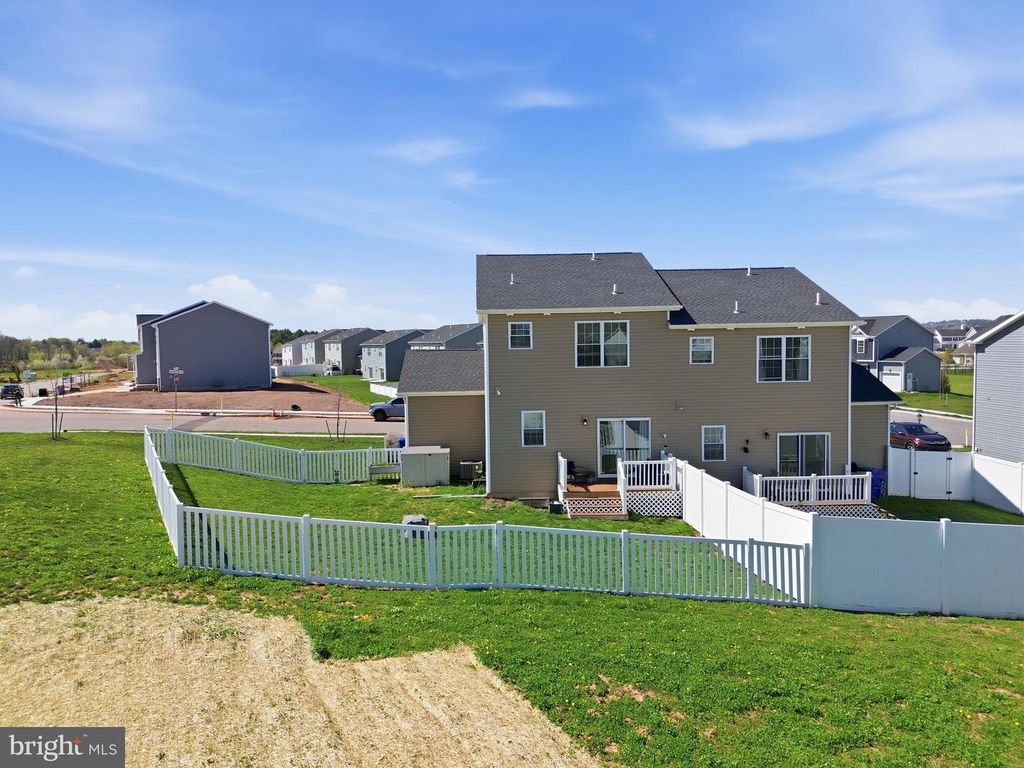 Image 33 of property listing at 2674 BROWNSTONE DR #LOT 215, Dover, PA 17315