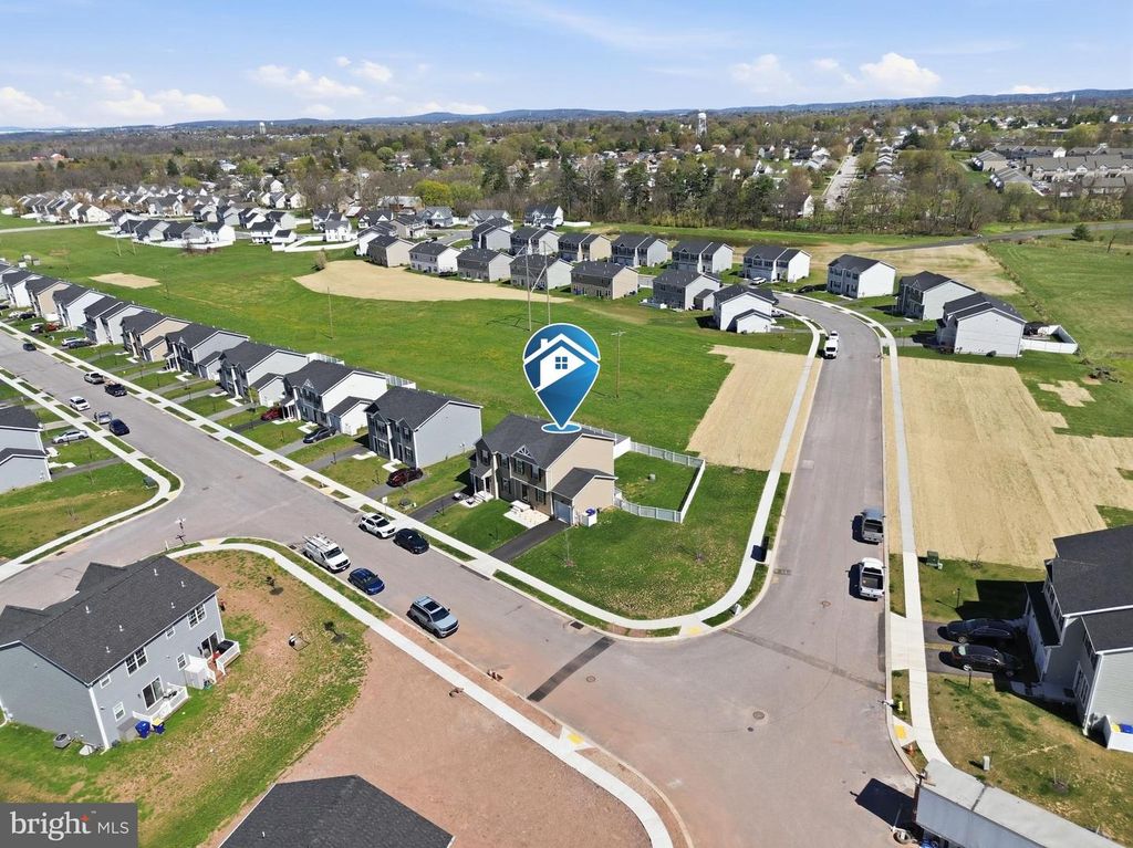 Image 34 of property listing at 2674 BROWNSTONE DR #LOT 215, Dover, PA 17315