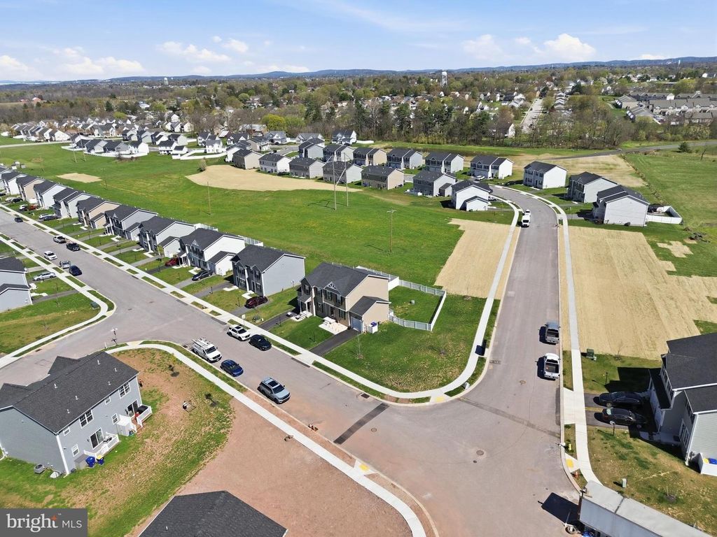 Image 35 of property listing at 2674 BROWNSTONE DR #LOT 215, Dover, PA 17315