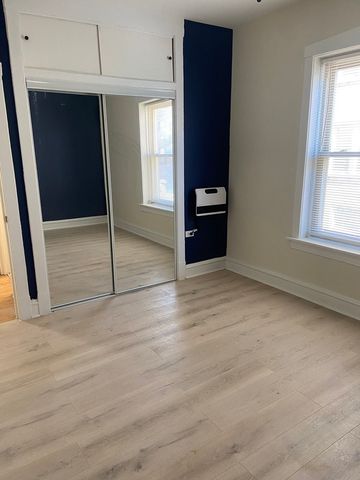 2210 E 70th Street 1, Chicago, IL 60649