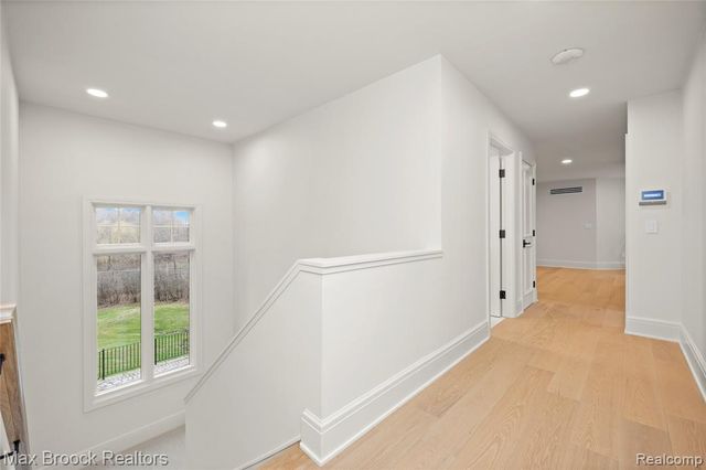1888 W Tahquamenon Court, Bloomfield Hills, MI 48302