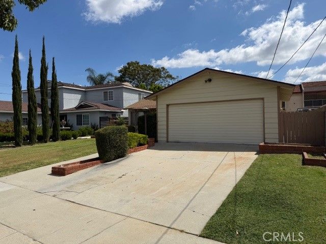 20626 Roseton, Lakewood, CA 90715