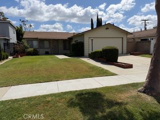 20626 Roseton, Lakewood, CA 90715