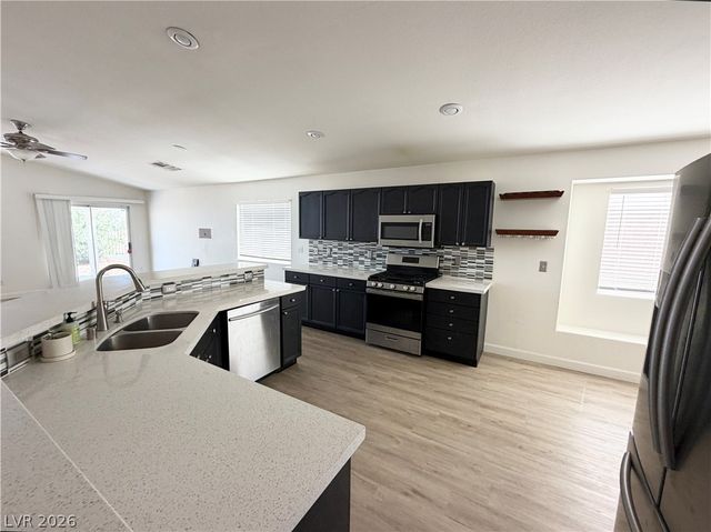 374 Yacht Avenue, Henderson, NV 89012