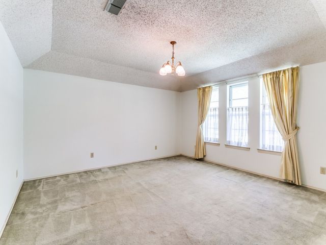 1132 N Irving Heights Drive, Irving, TX 75061