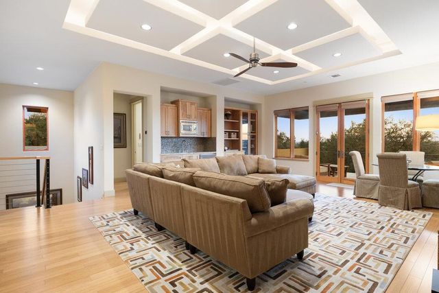 17800 Flagler DR, Austin, TX 78738