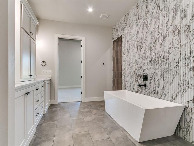 22645 Forester Lane, Edmond, OK 73025