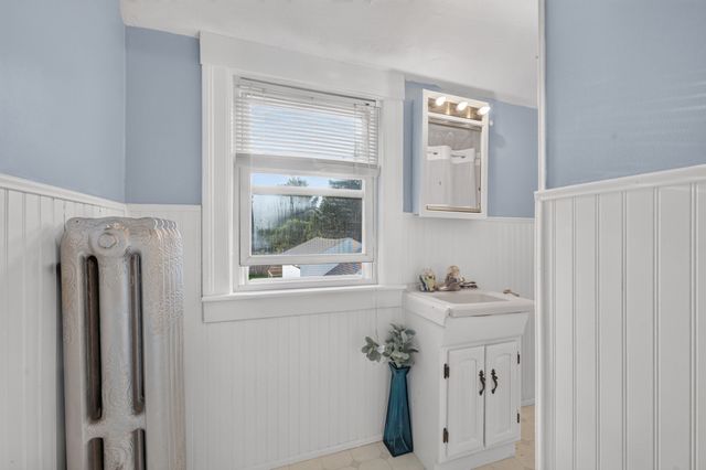 20 Wheelock St, Oxford, MA 01540
