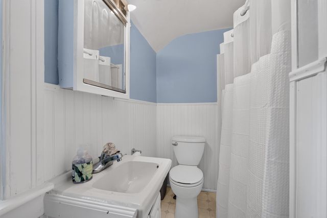 20 Wheelock St, Oxford, MA 01540
