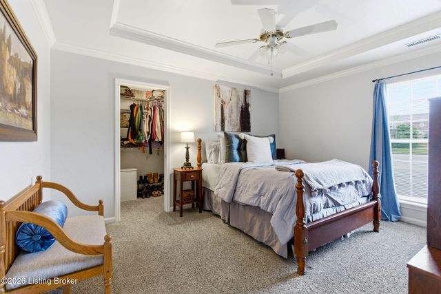 8411 Aspen Glen Way, Louisville, KY 40228