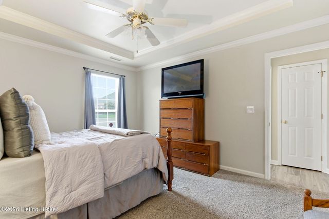 8411 Aspen Glen Way, Louisville, KY 40228