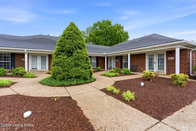 8411 Aspen Glen Way, Louisville, KY 40228
