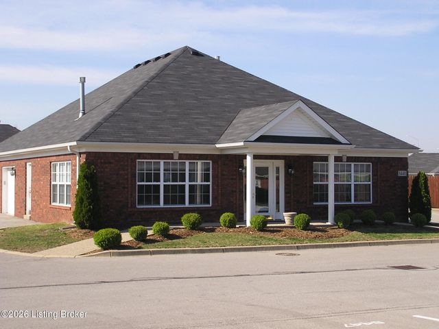 8411 Aspen Glen Way, Louisville, KY 40228