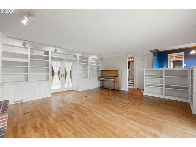 8318 Nw BACON Rd, Vancouver, WA 98665