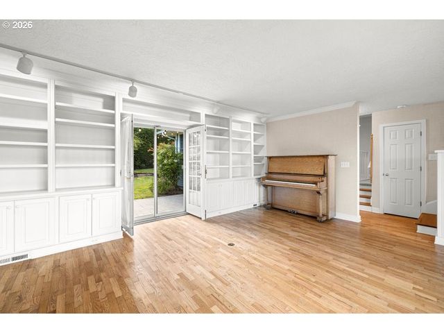 8318 Nw BACON Rd, Vancouver, WA 98665
